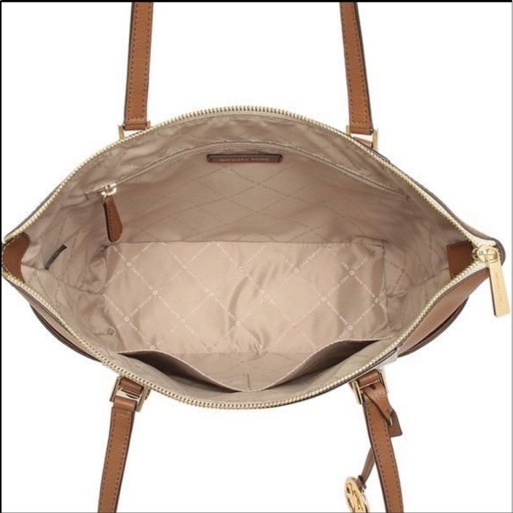 MICHAEL KORS CHARLOTTE LARGE TOP ZIP Vanilla Tote bag - Picture 6 of 16